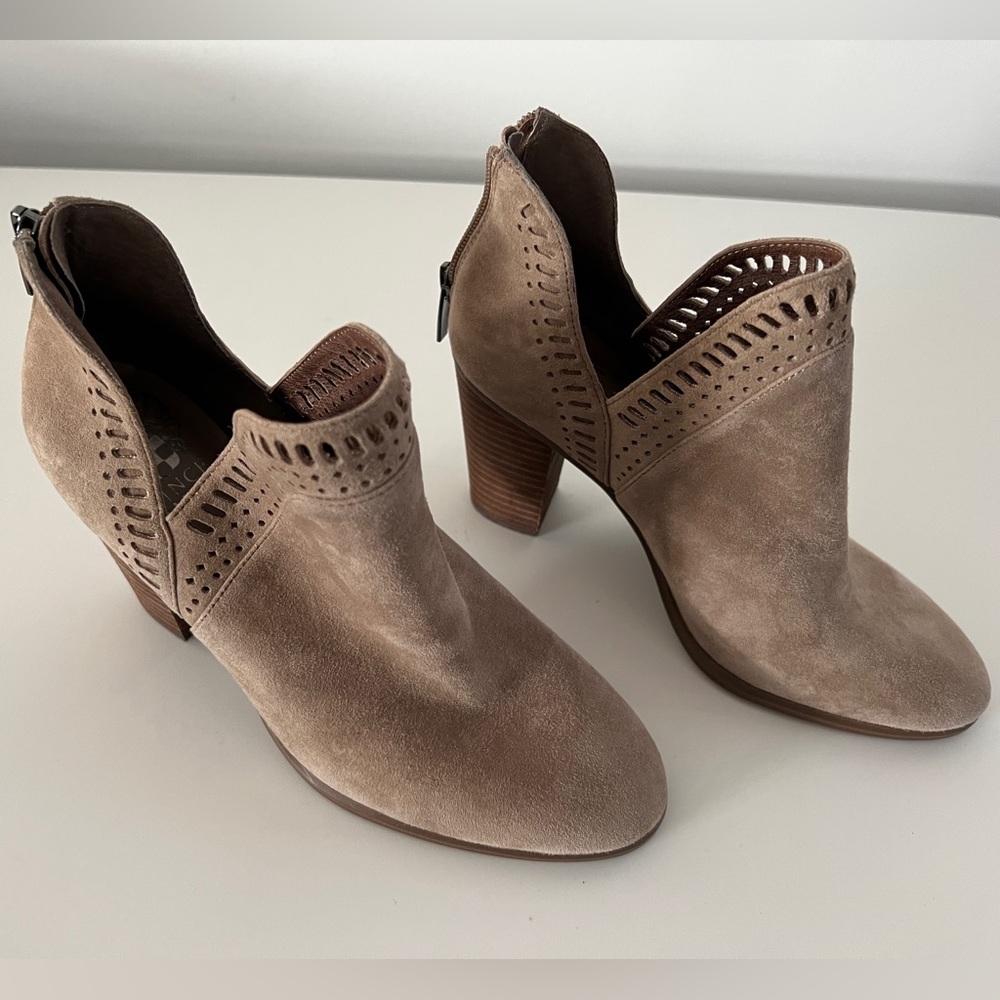 Vince Camuto women’s Rieesta bootie, tan, size 7.5